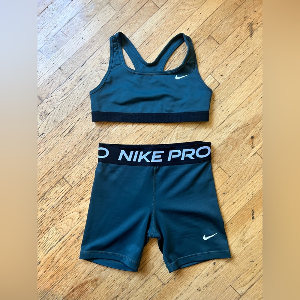 Girls Nike Pro Dri-FIT Activewear in Green